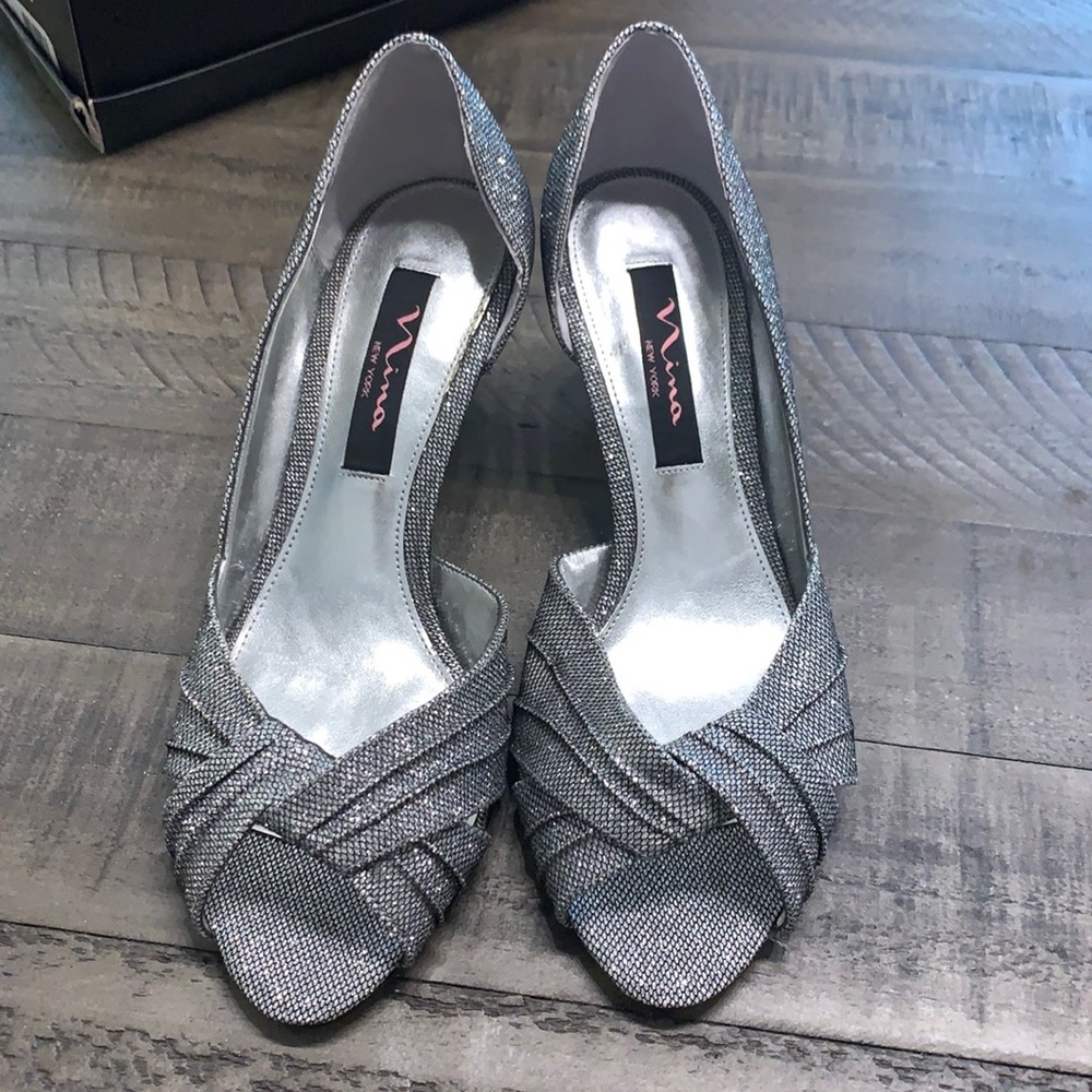 nina size 7 1/2 heels